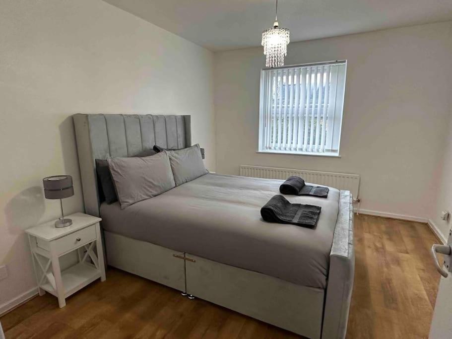 New! 4 Bedroom London House With Garden And Lawn Extérieur photo