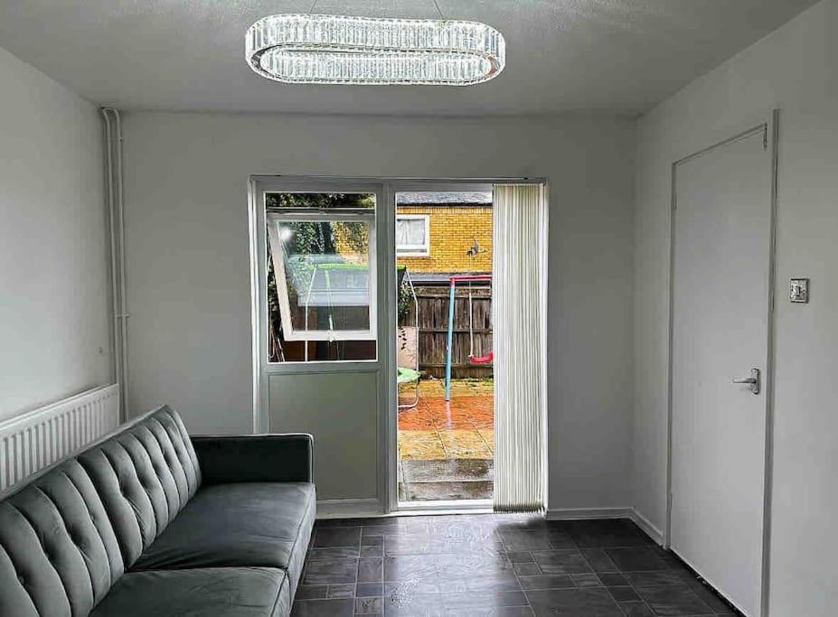 New! 4 Bedroom London House With Garden And Lawn Extérieur photo