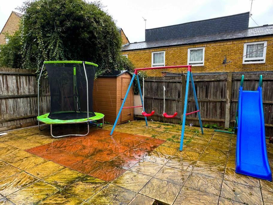 New! 4 Bedroom London House With Garden And Lawn Extérieur photo